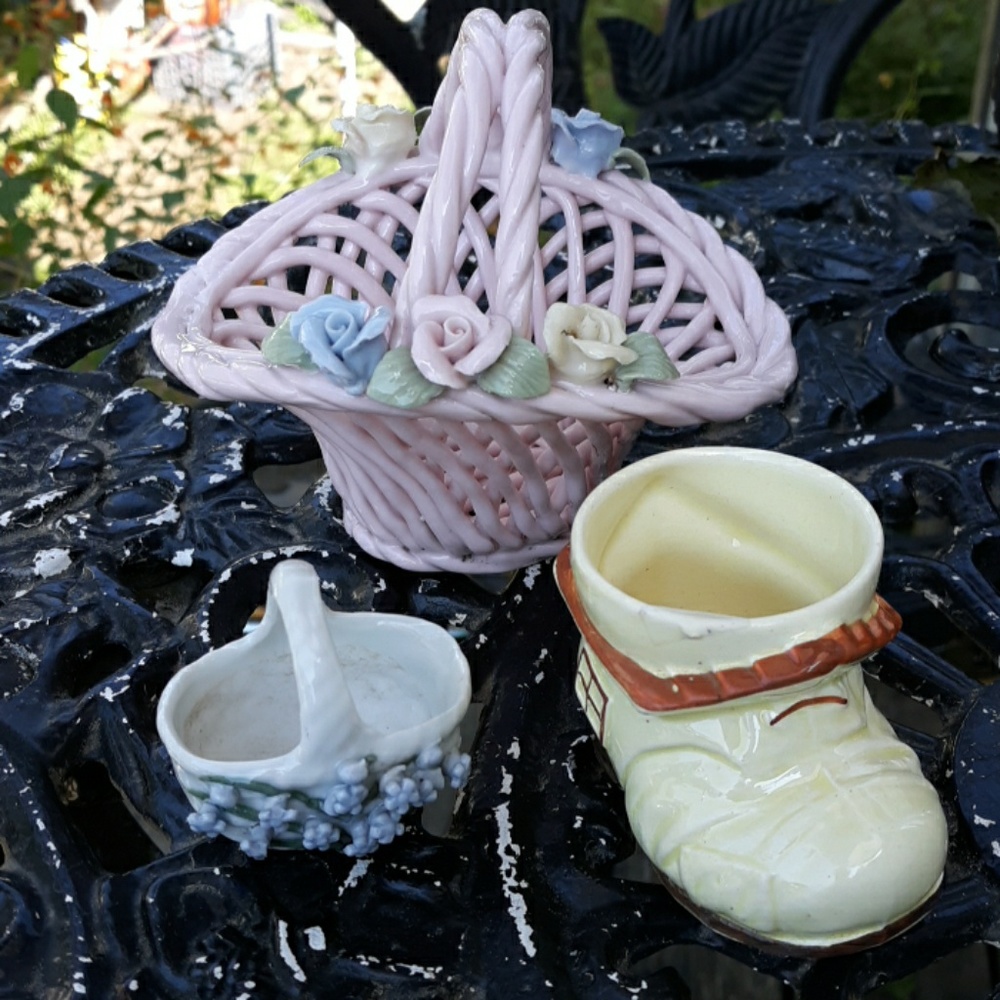 Vintage porcelain baskets